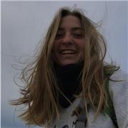 Hola soy Laia! Tengo 18 años, estoy estudiando Biomedicina en Vic. Tengo experiencia con niños. Busco a alguien a quien dar repaso/cangur unas horas a la semana